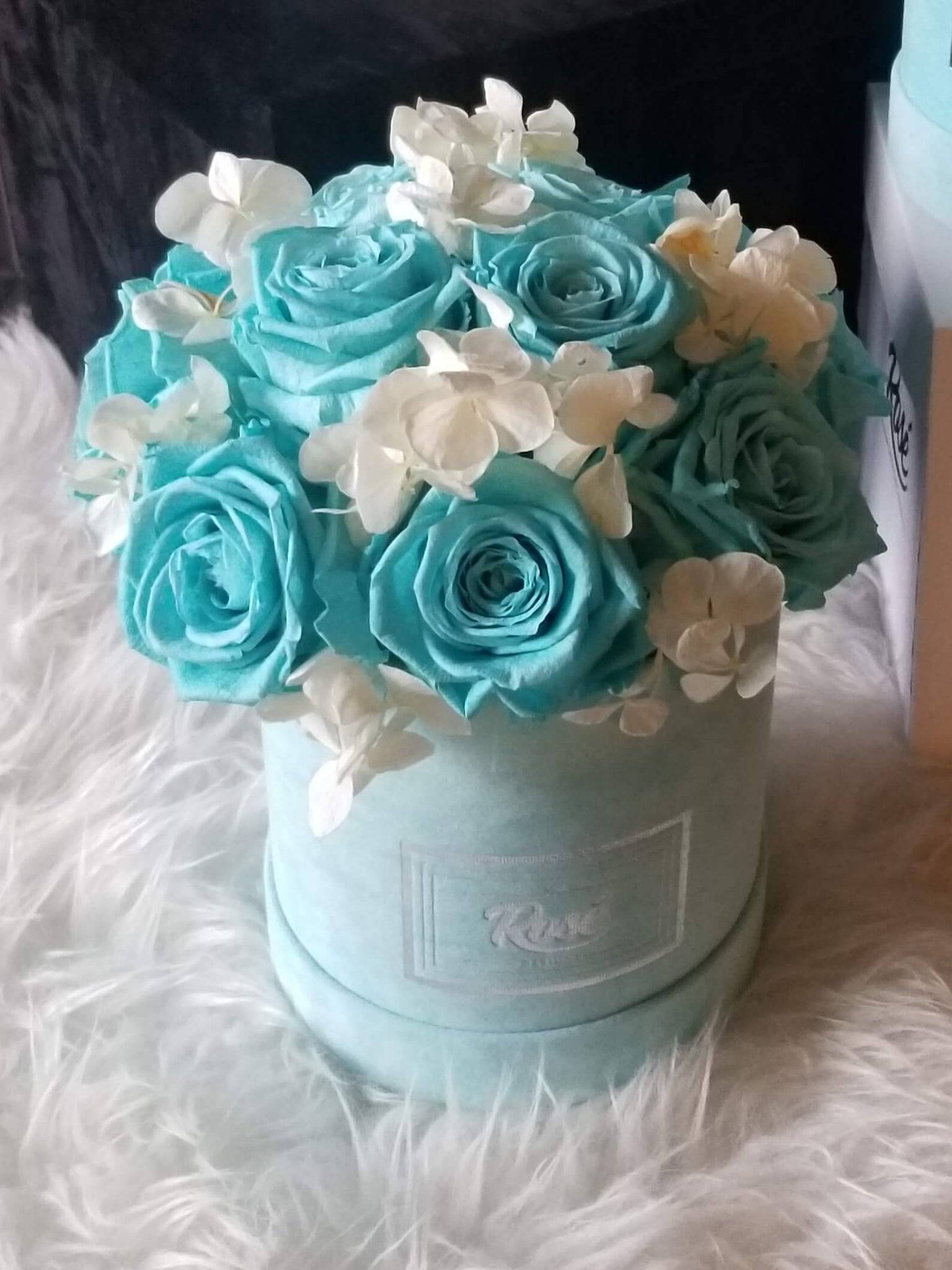 Rosé Designs Blue flower bouquet in Blue Velvet Box